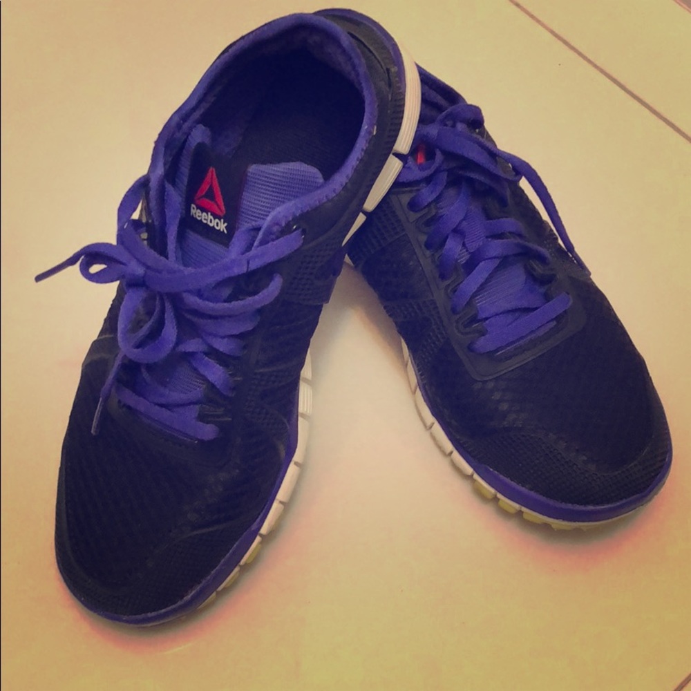 Gently used Black Reebok Cross Training Sneakers